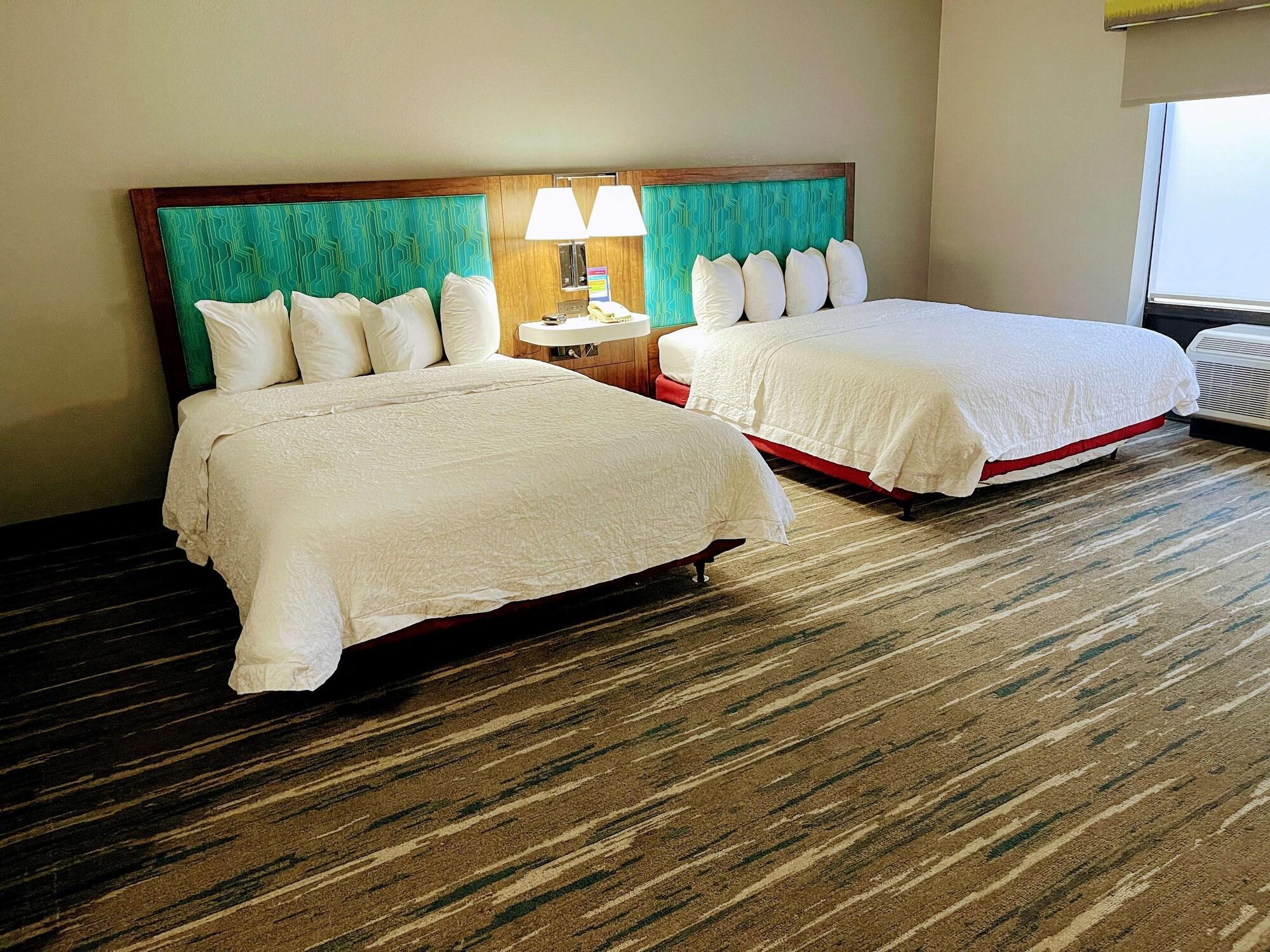 Hampton Inn & Suites Pensacola I-10 N At University Town Plaza Eksteriør billede