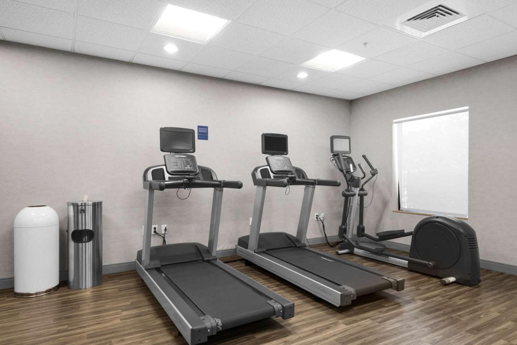 Hampton Inn & Suites Pensacola I-10 N At University Town Plaza Eksteriør billede