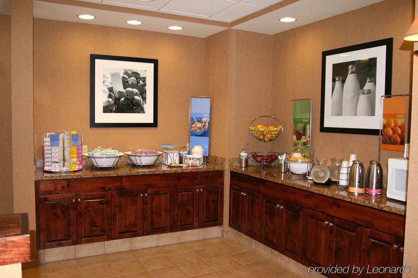 Hampton Inn & Suites Pensacola I-10 N At University Town Plaza Eksteriør billede